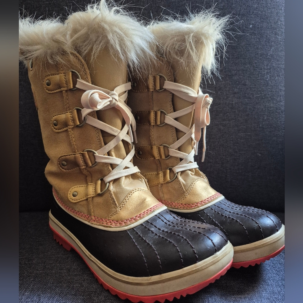 Sorel Lace Up Boots
